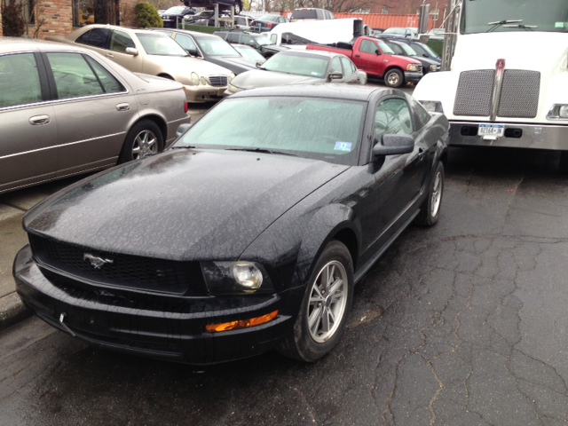 2005 mustang for parts